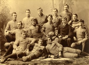 Csoportportré a Michigan Wolverines labdarúgócsapatáról. 1890